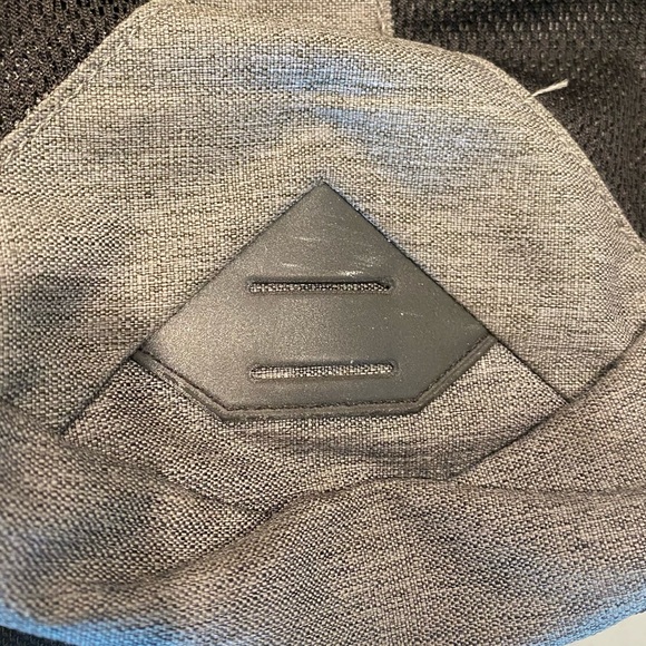 Northface Backpack Gray Laptop Sleeve - Picture 5 of 8